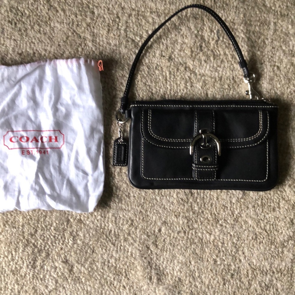 Coach wristlet super cute!